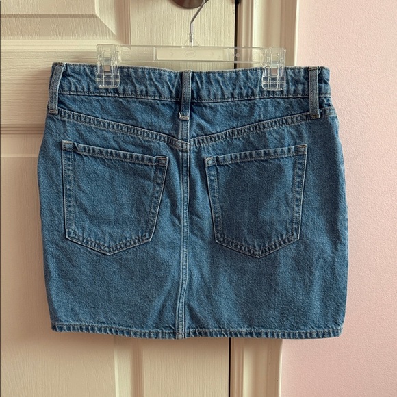 Old Navy Blue Denim Mini Skirt - Picture 2 of 3